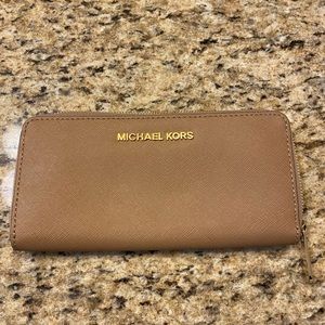 Michael Kors Continental Wallet in Dark Khaki